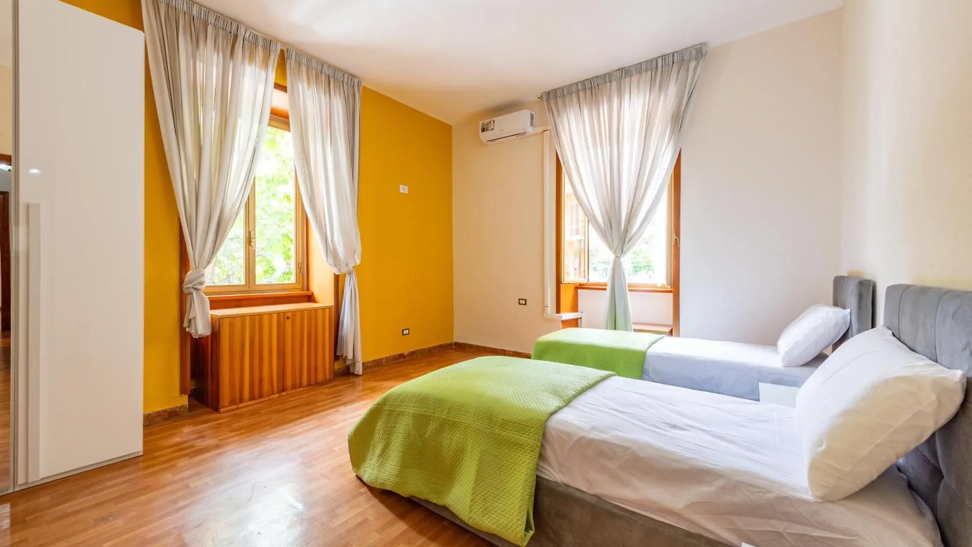 Raiyan Guest House Rome Bed & Breakfast